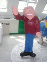 Die fertige Statue des Musiklehrers