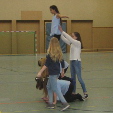 Josie, Celine und ihre Cheerleader
